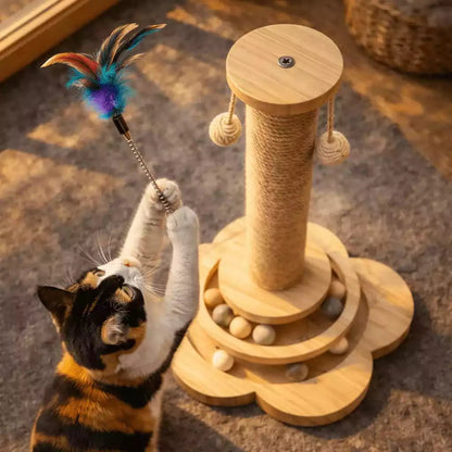 Griffoir chat Tower Féli’Aventure vu du dessus, chat jouant à la plume sur ressort