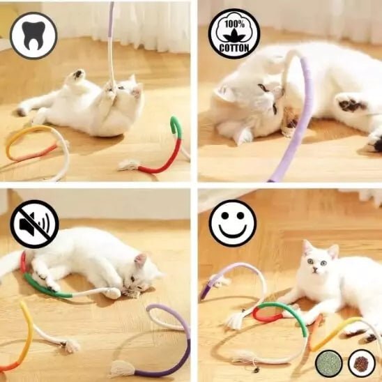 Jouets pour les Chats – Corde Feline’Fun, chat blanc s’amuse avec des cordes multicolore 100% coton, silencieuses et conçues pour un jeu ludique